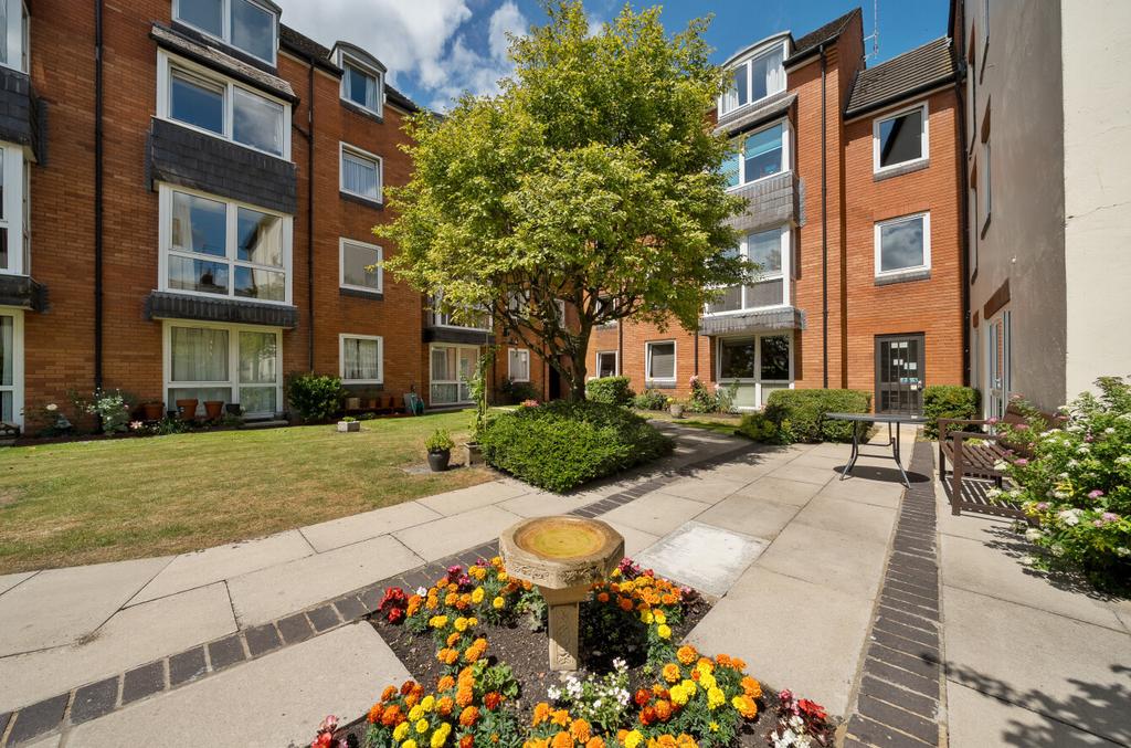 1316292-7-685d3b0...