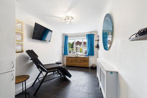 4 bedroom detached house for sale, Dorset Avenue, Chelmsford, Essex, CM2