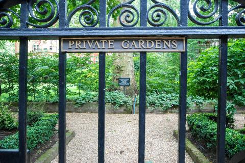 1 bedroom flat for sale, Bramham Gardens, Earls Court, London, SW5