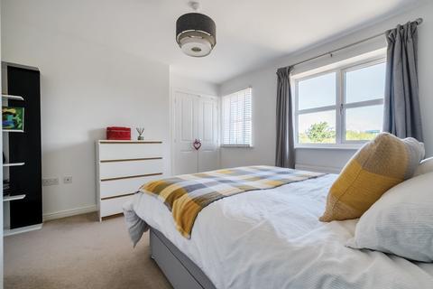 3 bedroom end of terrace house for sale, Hayes Drive, Three Mile Cross RG7