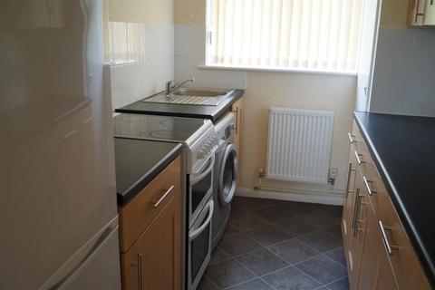 2 bedroom house share to rent, 17 Howard Close, CB5