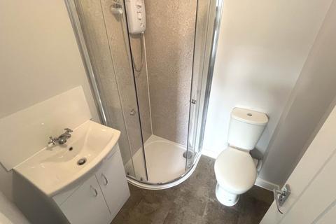 1 bedroom in a house share to rent, High Street, Rushden