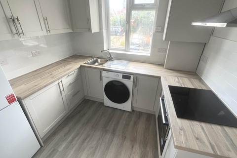 1 bedroom in a house share to rent, High Street, Rushden