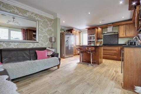 undefined, The Orchard, Leven