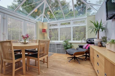 undefined, The Orchard, Leven