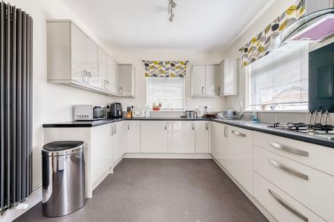 2 bedroom detached bungalow for sale, Windsor Avenue, Great Yarmouth