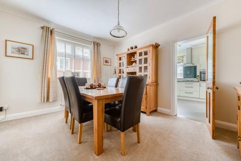 2 bedroom detached bungalow for sale, Windsor Avenue, Great Yarmouth