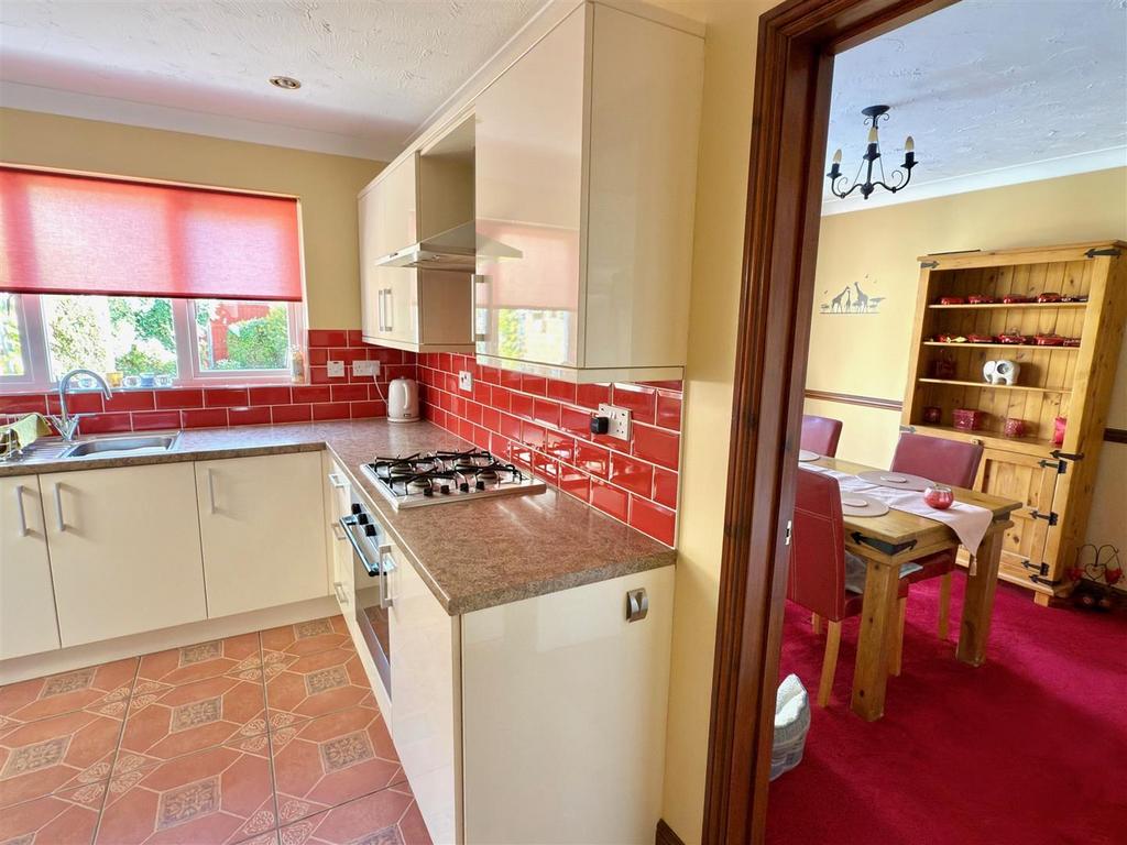 KITCHEN TO DINER.jpg