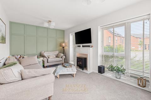 3 bedroom detached house for sale, Lamin Way, Crawley RH10