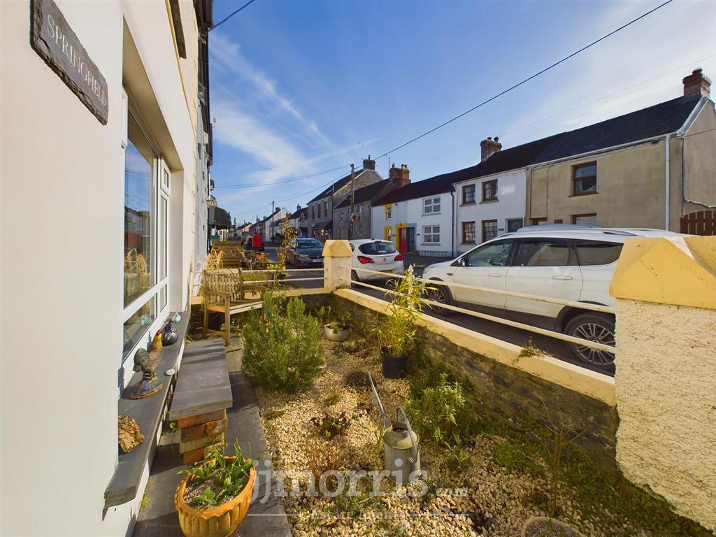 CAM01343 G0-PR0231-STILL003.jpg