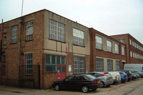 Warehouse to rent, 13 Bridge Clos Romford RM7 0AU