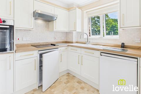 2 bedroom flat for sale, Kingtree Avenue, East Riding of Yorkshire HU16