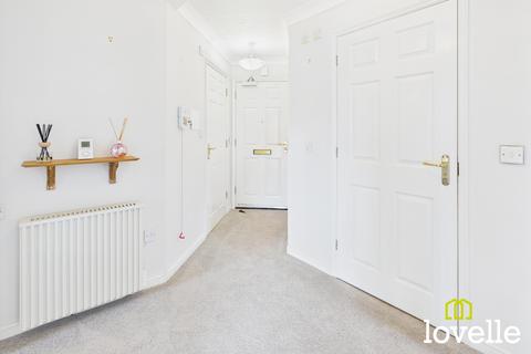 2 bedroom flat for sale, Kingtree Avenue, East Riding of Yorkshire HU16