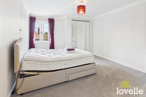 2 bedroom flat for sale, Kingtree Avenue, East Riding of Yorkshire HU16