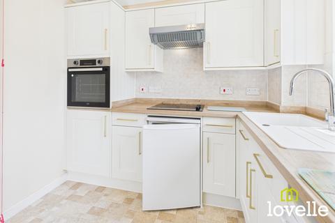 2 bedroom flat for sale, Kingtree Avenue, East Riding of Yorkshire HU16