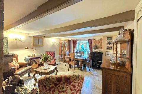 4 bedroom character property for sale, Market Street, Long Sutton, Spalding, Lincolnshire, PE12 9DF