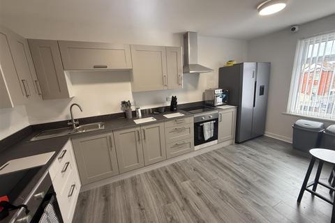 1 bedroom in a house share to rent, Seaview Road, Wallasey, CH45