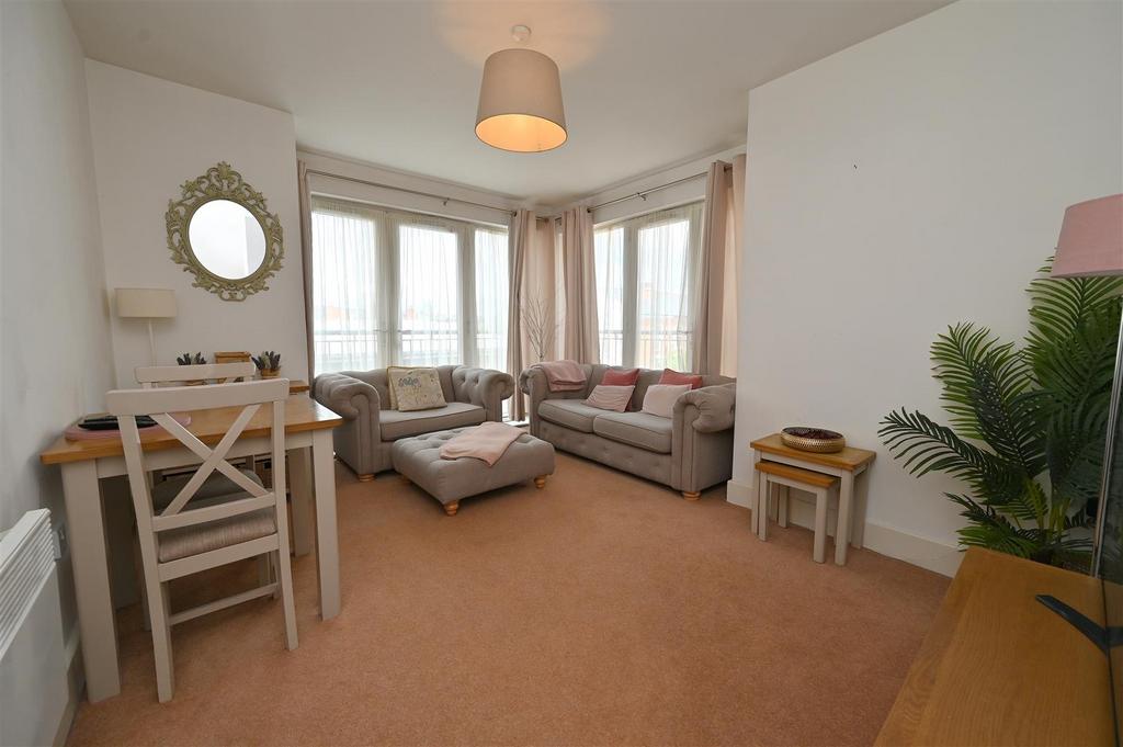 Living room1.JPG