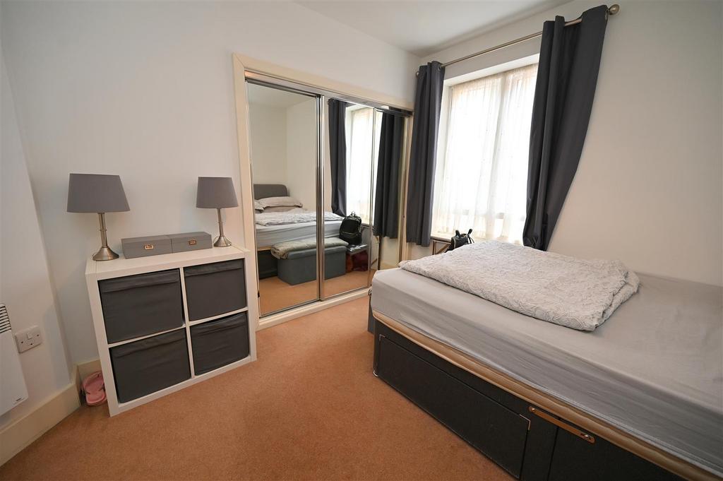 Bedroom2.1.JPG