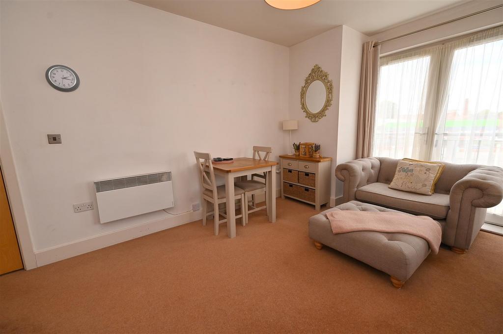Living room2.JPG