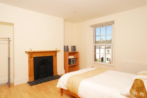 Bedroom 2.JPG