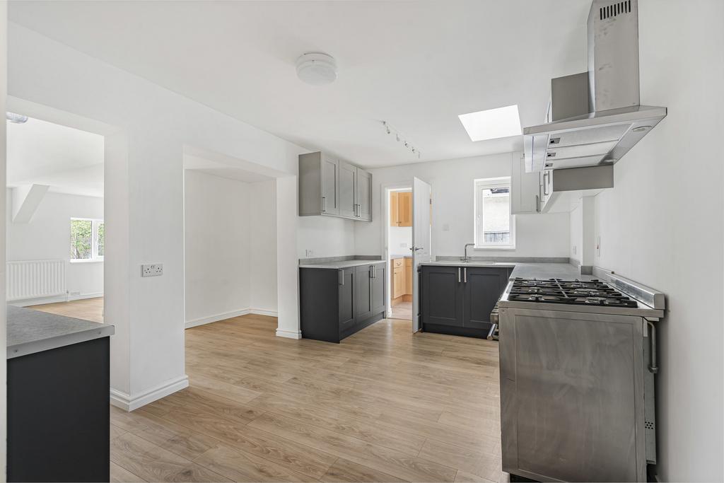 Kitchen/Dining