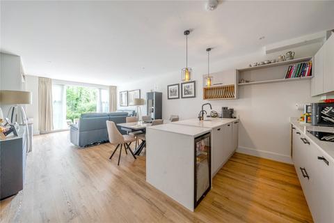 2 bedroom apartment for sale, Jubilee Gardens, Oatlands Drive, Weybridge, KT13