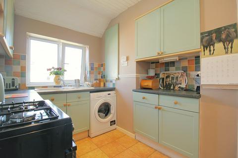 3 bedroom semi-detached house for sale, Hollingwood Lane, Bradford, BD7