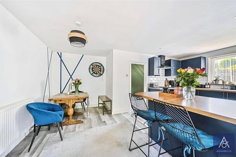 4 Bridgewater Road, Brackley, NN13 6BZ
