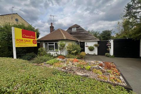 undefined, Egham,  Surrey,  TW20