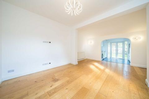 undefined, Broad Lane, Hampton TW12