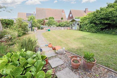 3 bedroom detached house for sale, Rowan Way, Oulton Broad, Lowestoft