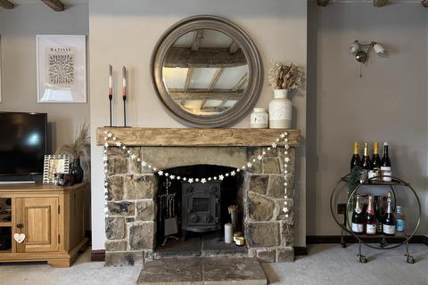 2 bedroom terraced house for sale, Elm Street, Skelmanthorpe, HD8 9BH
