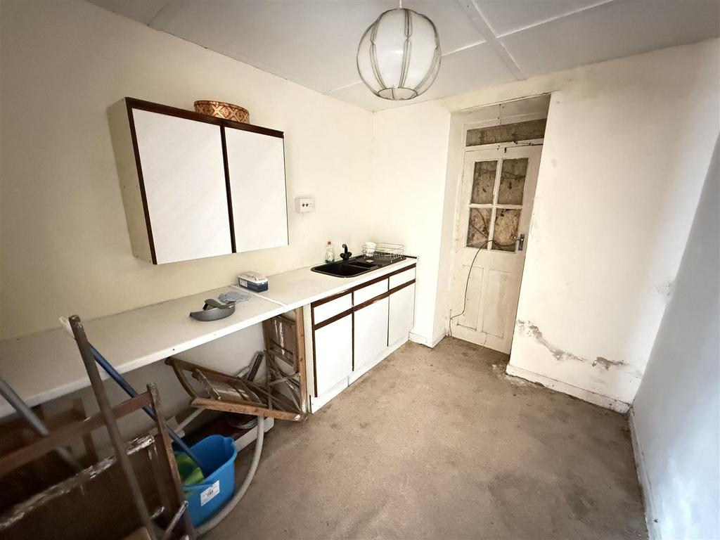 Rear kitchen