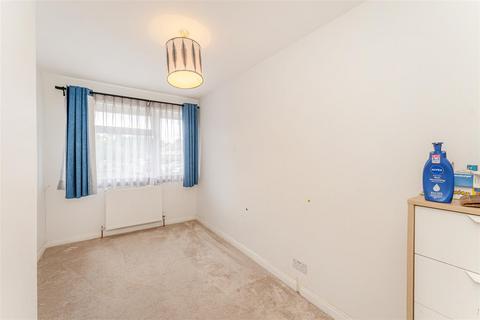 20 Acorn Close, Enfield, EN2 8LX