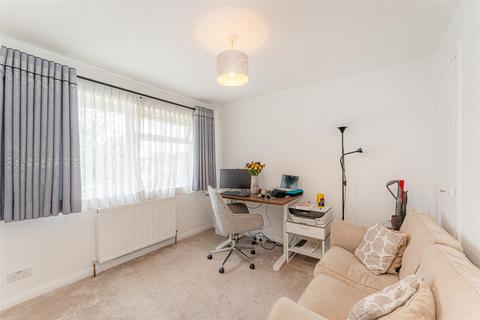 20 Acorn Close, Enfield, EN2 8LX