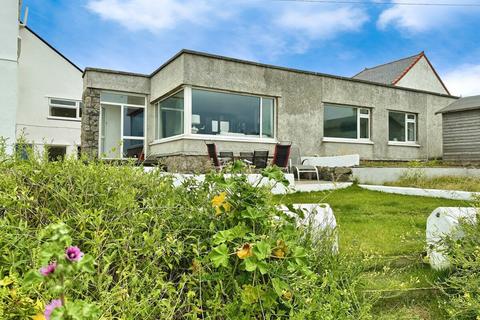 4 bedroom detached bungalow for sale, High Street, Rhosneigr, Anglesey, LL64