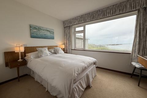 4 bedroom detached bungalow for sale, High Street, Rhosneigr, Anglesey, LL64