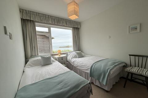 4 bedroom detached bungalow for sale, High Street, Rhosneigr, Anglesey, LL64