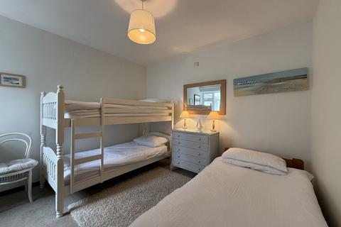 4 bedroom detached bungalow for sale, High Street, Rhosneigr, Anglesey, LL64