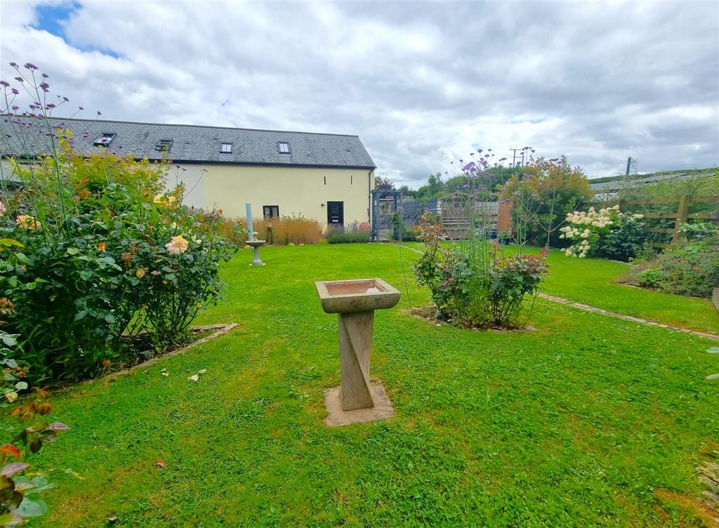 New Garden 2.jpg