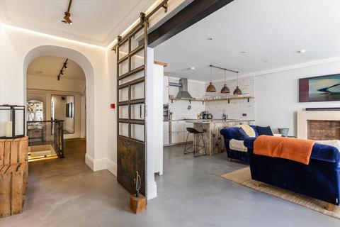 3 bedroom flat for sale, Royal York Crescent, Bristol, BS8