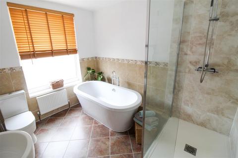 3 bedroom terraced house for sale, Wellington Street, Ripon