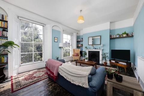 3 bedroom flat for sale, Peckham Road, London, SE5