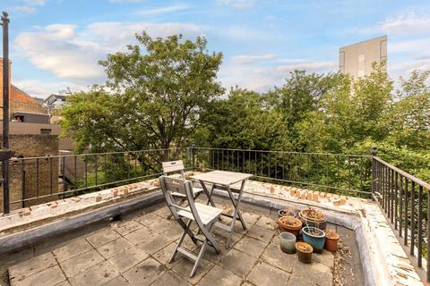 3 bedroom flat for sale, Peckham Road, London, SE5