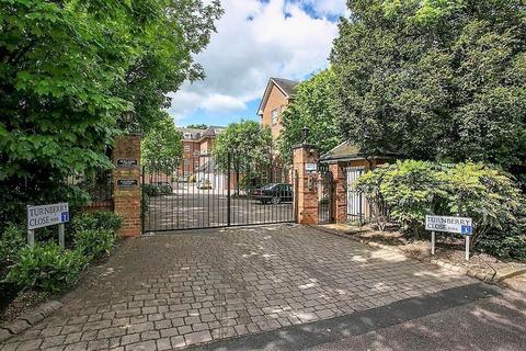 3 bedroom apartment for sale, Turnberry Close, Hendon, NW4