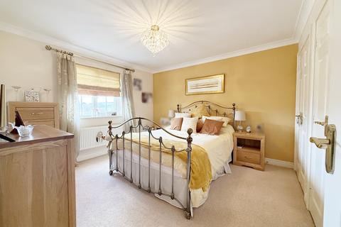 4 bedroom detached house for sale, Miskin, Pontyclun CF72