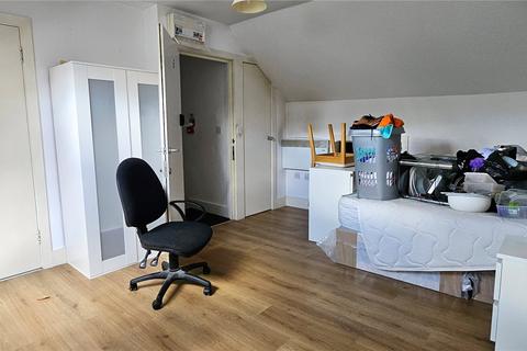 Studio to rent, Clayponds Lane, Brentford, TW8