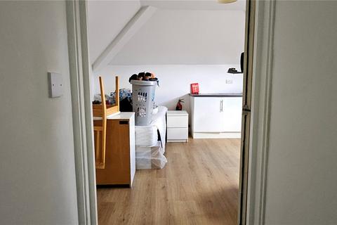 Studio to rent, Clayponds Lane, Brentford, TW8