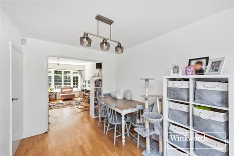 3 Regina Close, Barnet, EN5 4DR